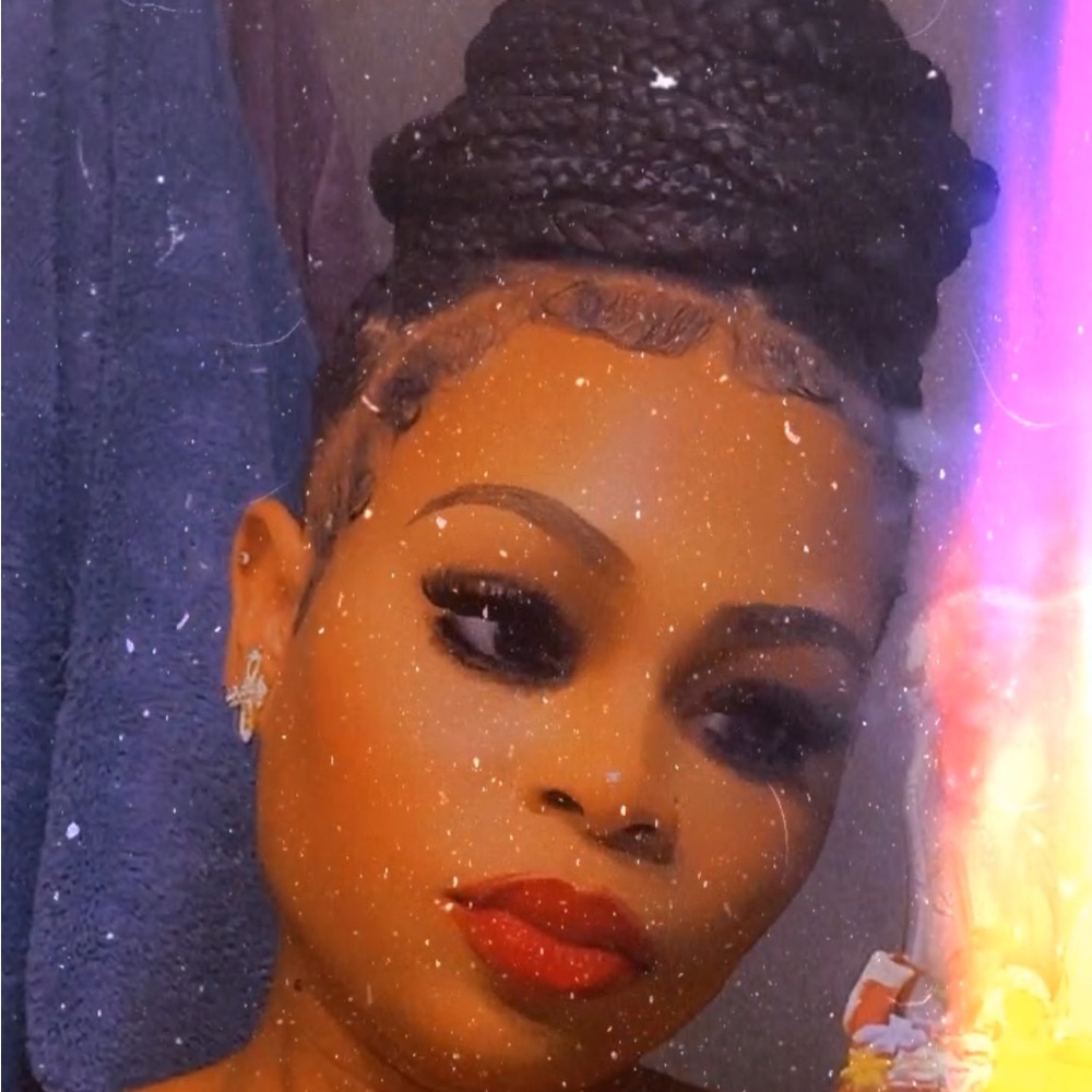 Meet your Posher, Amari